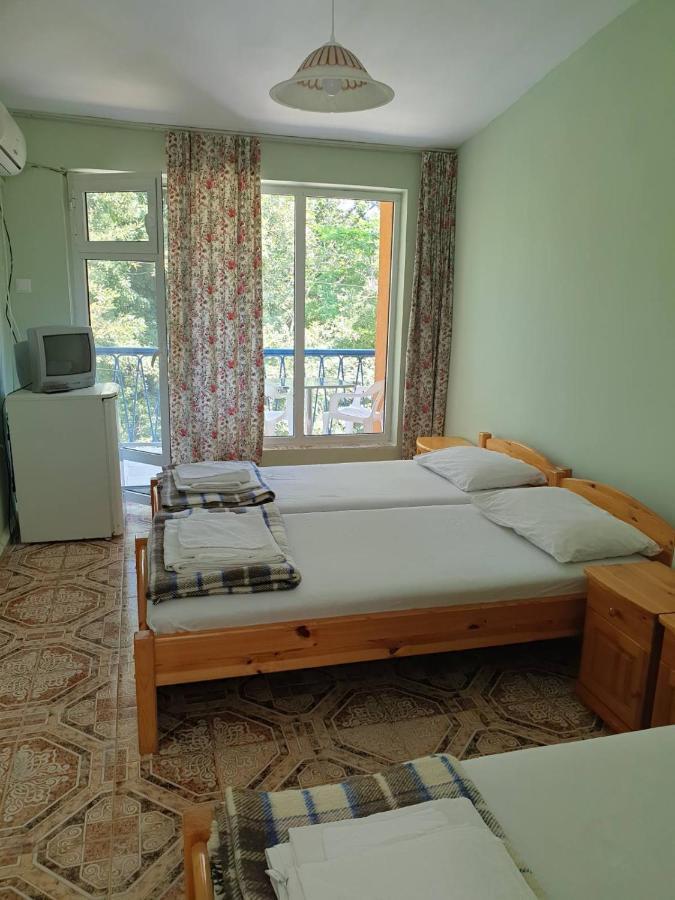 Hotel Maria Kiten  Kültér fotó