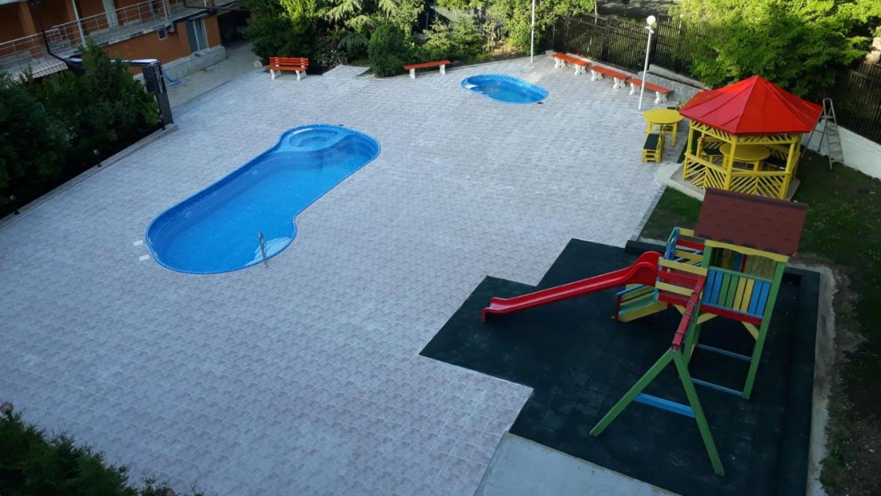 Hotel Maria Kiten  Kültér fotó