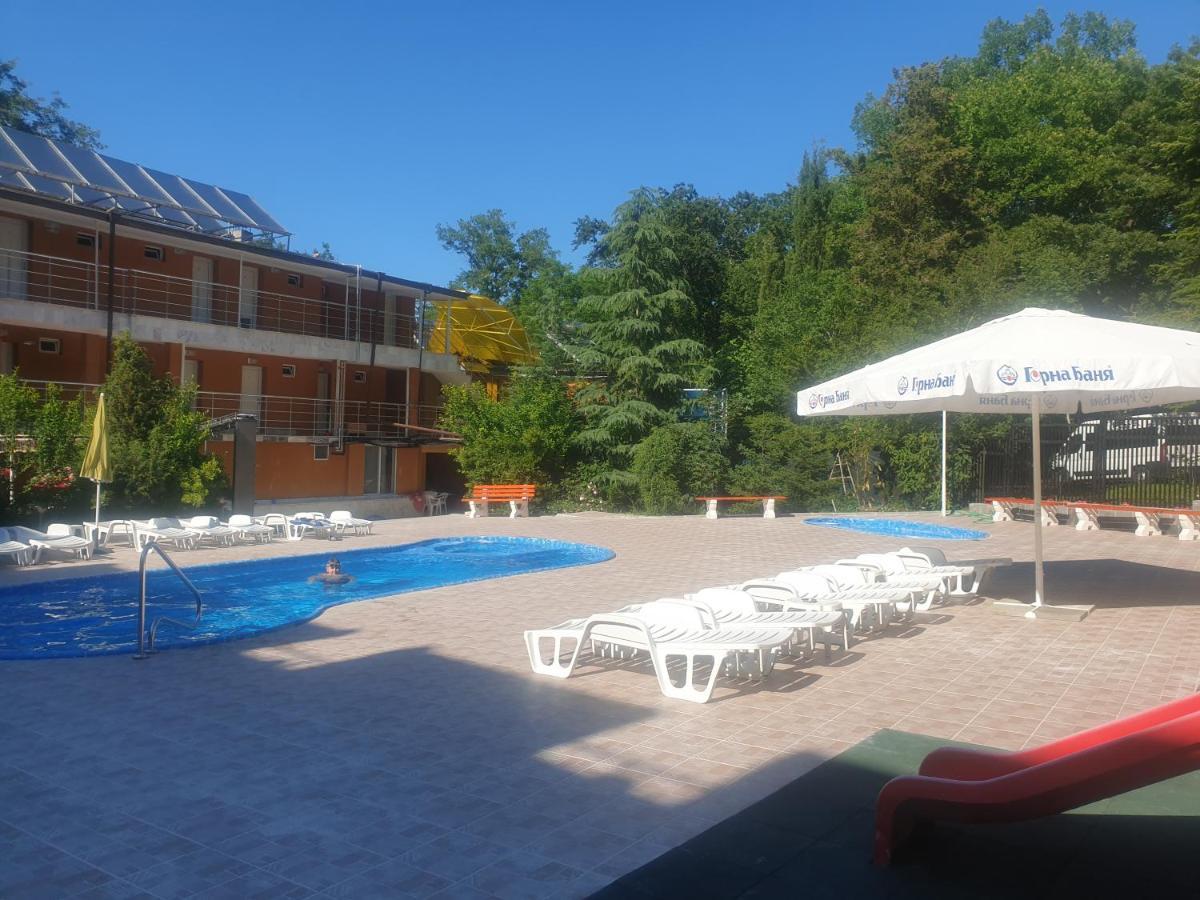 Hotel Maria Kiten  Kültér fotó