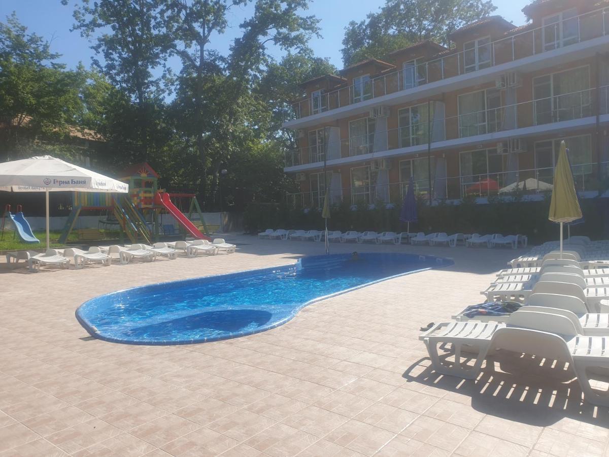 Hotel Maria Kiten  Kültér fotó