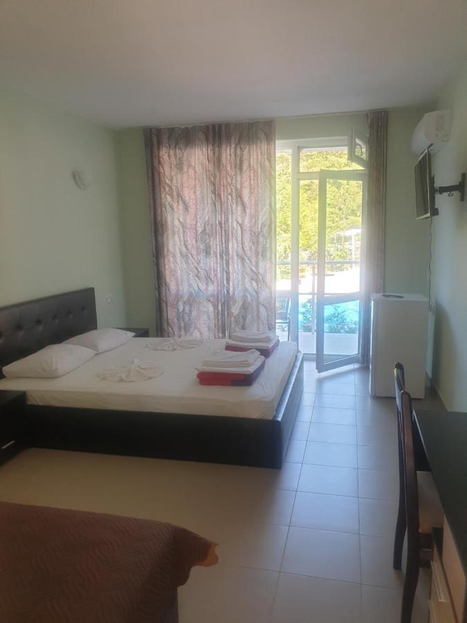 Hotel Maria Kiten  Kültér fotó