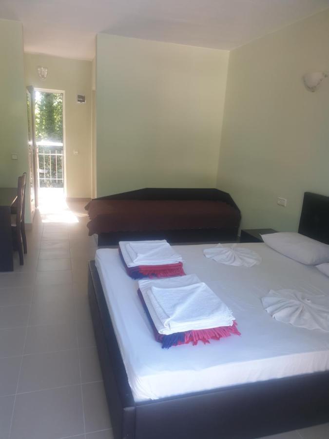 Hotel Maria Kiten  Kültér fotó