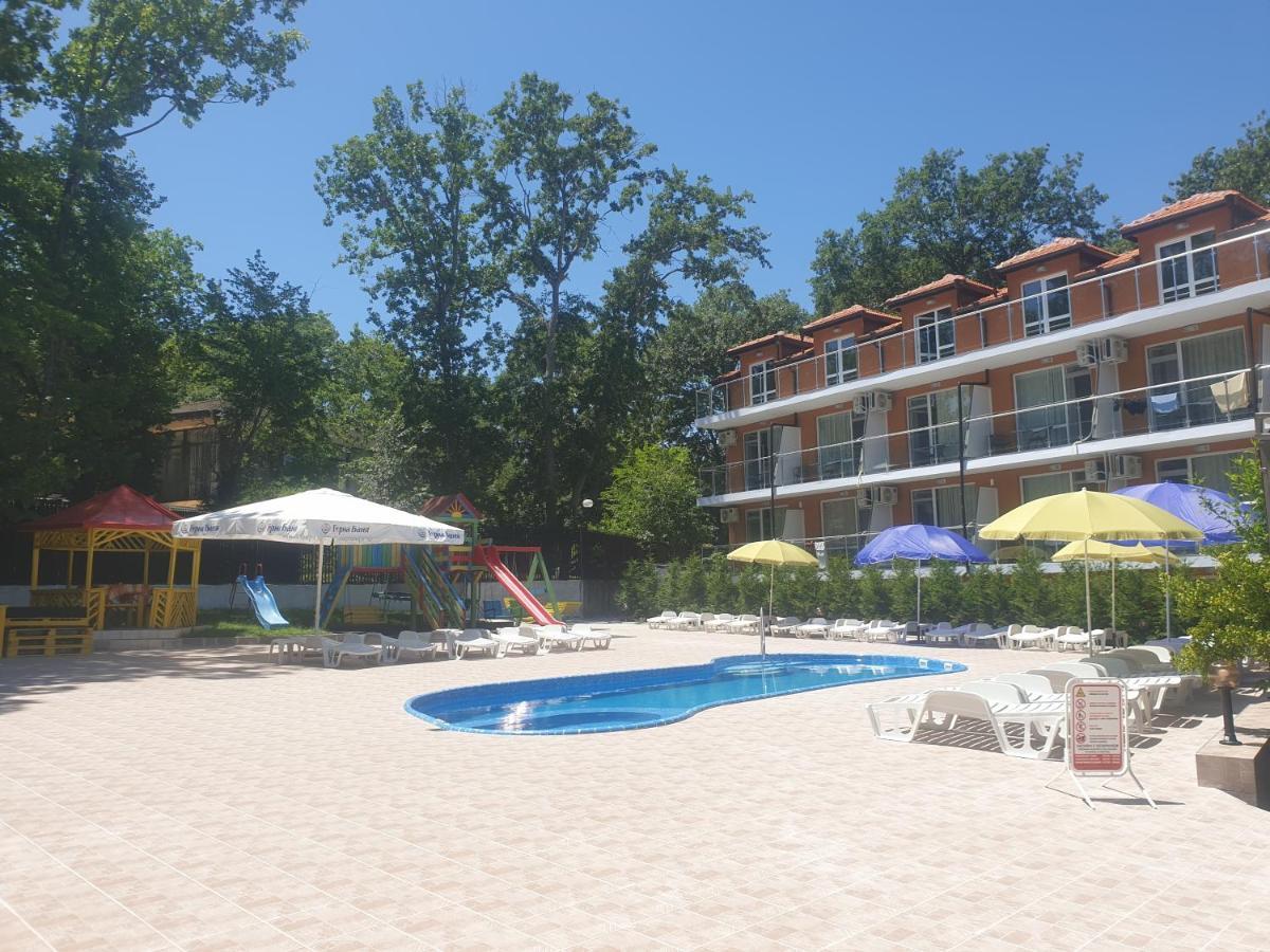Hotel Maria Kiten  Kültér fotó