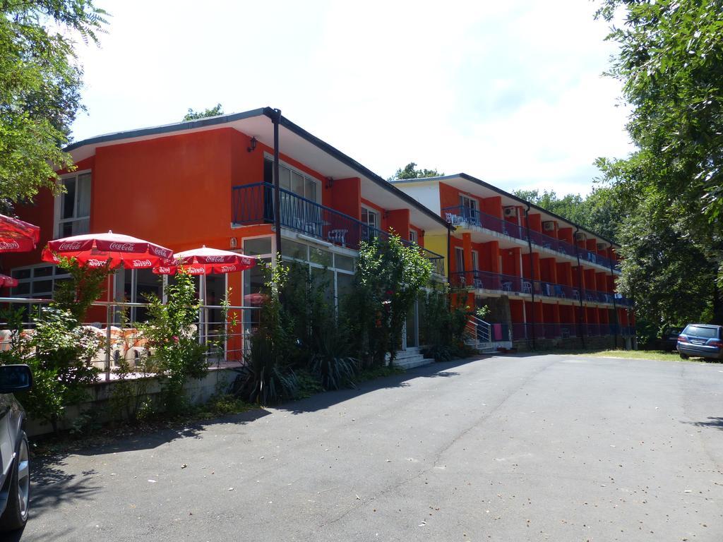 Hotel Maria Kiten  Kültér fotó